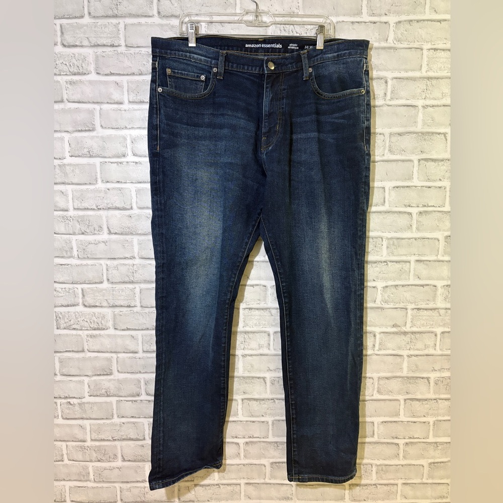 Amazon Essentials Men's Slim Fit Dark Blue Jeans 38W x32L